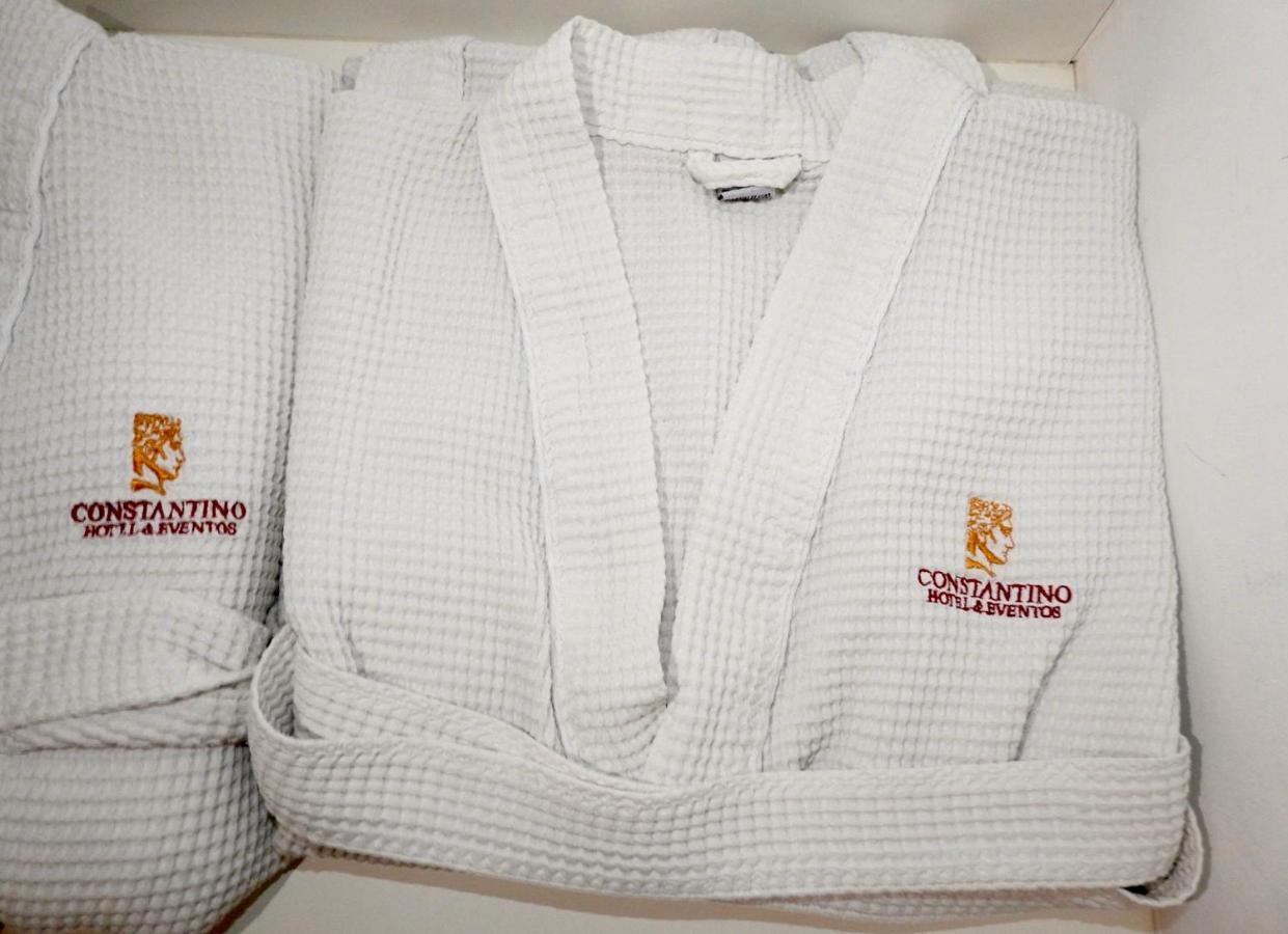 Constantino Hotel E Eventos Juiz de Fora Εξωτερικό φωτογραφία A waffle bathrobe