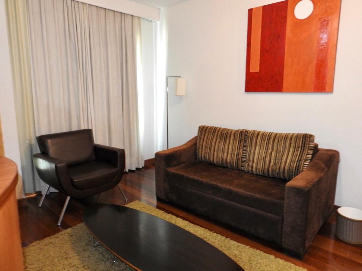 Constantino Hotel E Eventos Juiz de Fora Εξωτερικό φωτογραφία A living room